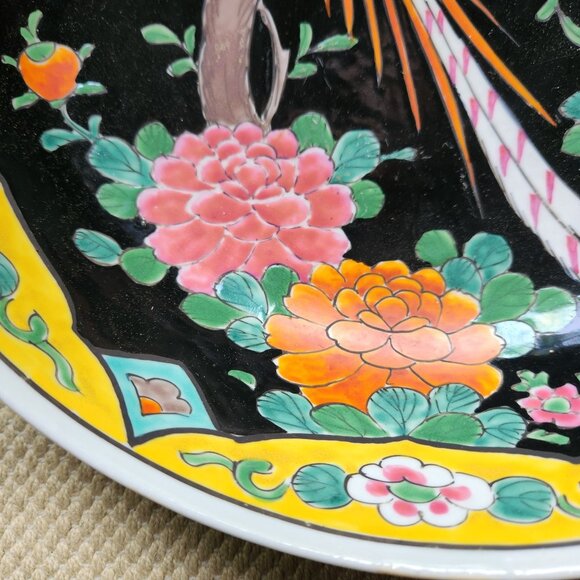 Chinese Famille Noir Porcelain Serving Bowl Birds of Paradise Flower Yellow Trim - Picture 7 of 10